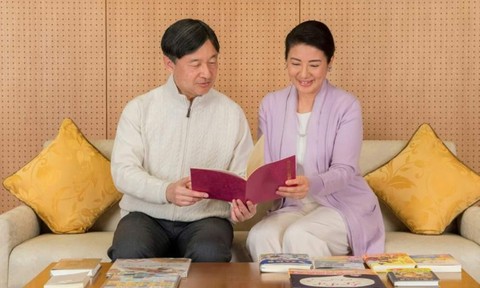 Tân Nhật hoàng Naruhito sẽ hiện đại hoá truyền thống hoàng gia? - Ảnh 1. Tân Nhật hoàng Naruhito sẽ hiện đại hoá truyền thống hoàng gia? - Ảnh 1.