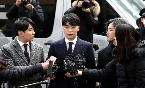 Ngoài môi giới mại dâm, Seungri bị cáo buộc thêm tội biển thủ quỹ - Ảnh 1. Ngoài môi giới mại dâm, Seungri bị cáo buộc thêm tội biển thủ quỹ - Ảnh 1.