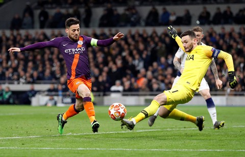 Chiêm ngưỡng trận đại chiến Tottenham - M.C qua ảnh - Ảnh 8. Chiêm ngưỡng trận đại chiến Tottenham - M.C qua ảnh - Ảnh 8.