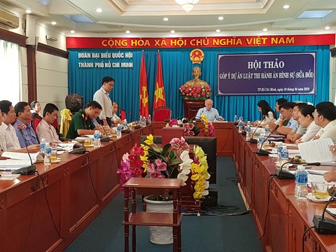 Đẻ liên tục 10 đứa con để... hoãn thi hành án - Ảnh 1. Đẻ liên tục 10 đứa con để... hoãn thi hành án - Ảnh 1.