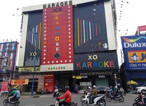 ‘Đại gia đeo vàng’ Phúc XO và đồng phạm tổ chức sử dụng, tàng trữ ma túy - Ảnh 2. ‘Đại gia đeo vàng’ Phúc XO và đồng phạm tổ chức sử dụng, tàng trữ ma túy - Ảnh 2.