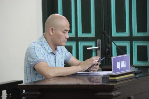 Ném ma túy vào xe đẩy người tình vào tù: nhiều chuyện chưa rõ, tòa trả hồ sơ - Ảnh 2. Ném ma túy vào xe đẩy người tình vào tù: nhiều chuyện chưa rõ, tòa trả hồ sơ - Ảnh 2.