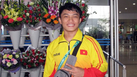 Cử tạ Việt Nam lo lắng khi lực sĩ Ngô Sơn Đỉnh chấn thương - Ảnh 1. Cử tạ Việt Nam lo lắng khi lực sĩ Ngô Sơn Đỉnh chấn thương - Ảnh 1.