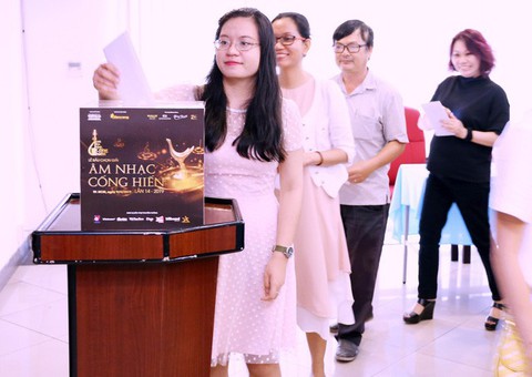 Lễ trao giải Cống hiến 2019 hội tụ nhiều giọng ca - Ảnh 2. Lễ trao giải Cống hiến 2019 hội tụ nhiều giọng ca - Ảnh 2.