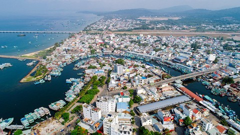 Thủ tướng Nguyễn Xuân Phúc: Phú Quốc cần thu hút nhà đầu tư có tiềm lực mạnh - Ảnh 2. Thủ tướng Nguyễn Xuân Phúc: Phú Quốc cần thu hút nhà đầu tư có tiềm lực mạnh - Ảnh 2.
