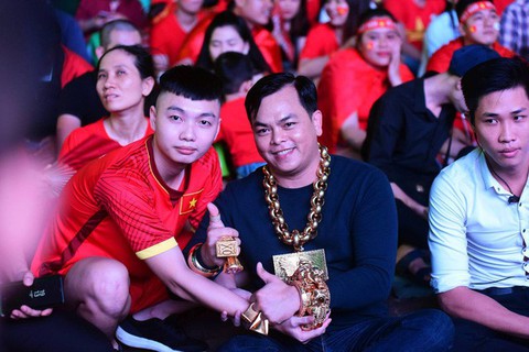 ‘Đại gia đeo vàng’ Phúc XO và đồng phạm tổ chức sử dụng, tàng trữ ma túy - Ảnh 1. ‘Đại gia đeo vàng’ Phúc XO và đồng phạm tổ chức sử dụng, tàng trữ ma túy - Ảnh 1.