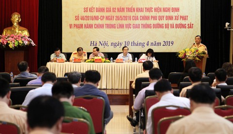 Đề xuất mức phạt tước bằng lái xe vĩnh viễn - Ảnh 1. Đề xuất mức phạt tước bằng lái xe vĩnh viễn - Ảnh 1.