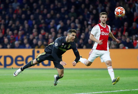 Ronaldo ghi bàn, Juventus vẫn không thắng được Ajax - Ảnh 1. Ronaldo ghi bàn, Juventus vẫn không thắng được Ajax - Ảnh 1.
