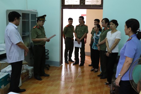Xử lý người mua điểm để có câu trả lời minh bạch cho công luận - Ảnh 1. Xử lý người mua điểm để có câu trả lời minh bạch cho công luận - Ảnh 1.