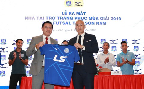 CLB futsal Thái Sơn Nam từng bỏ 700 triệu thuê ngoại binh thi đấu 1 tháng - Ảnh 1. CLB futsal Thái Sơn Nam từng bỏ 700 triệu thuê ngoại binh thi đấu 1 tháng - Ảnh 1.