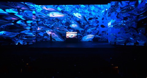 Samsung ra mắt tivi QLED 8K đầu tiên trên thế giới - Ảnh 3. Samsung ra mắt tivi QLED 8K đầu tiên trên thế giới - Ảnh 3.
