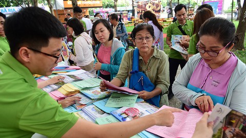 Lúng túng trước rừng tour du lịch giảm giá - Ảnh 1. Lúng túng trước rừng tour du lịch giảm giá - Ảnh 1.