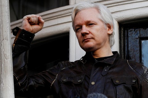 Ông trùm WikiLeaks bị cảnh sát Anh bắt - Ảnh 1. Ông trùm WikiLeaks bị cảnh sát Anh bắt - Ảnh 1.