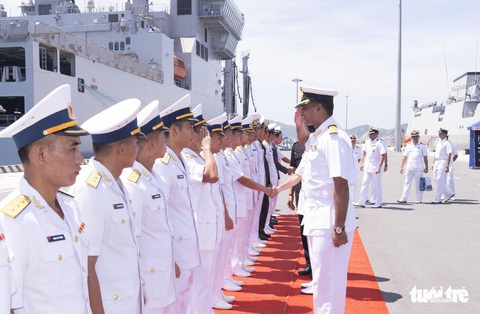 Hai tàu hải quân và 735 sĩ quan, thủy thủ Ấn Độ thăm Khánh Hòa - Ảnh 1. Hai tàu hải quân và 735 sĩ quan, thủy thủ Ấn Độ thăm Khánh Hòa - Ảnh 1.
