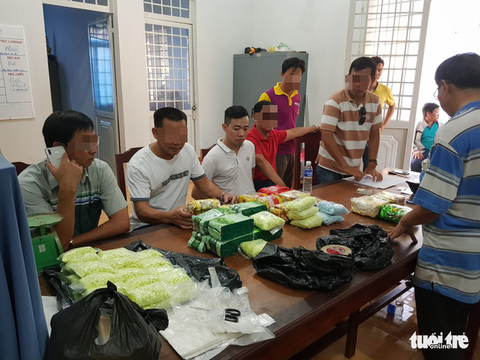 Bắt 2 người nghi mang 26,6kg ma túy từ Campuchia về Việt Nam - Ảnh 2. Bắt 2 người nghi mang 26,6kg ma túy từ Campuchia về Việt Nam - Ảnh 2.