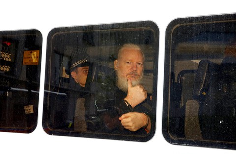 Ông trùm WikiLeaks bị bắt, vì sao? - Ảnh 1. Ông trùm WikiLeaks bị bắt, vì sao? - Ảnh 1.