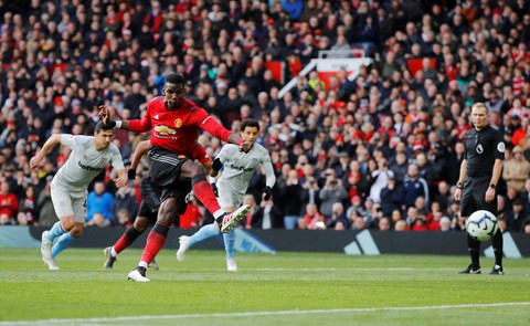 Pogba lập cú đúp, M.U áp sát top 4 - Ảnh 1. Pogba lập cú đúp, M.U áp sát top 4 - Ảnh 1.