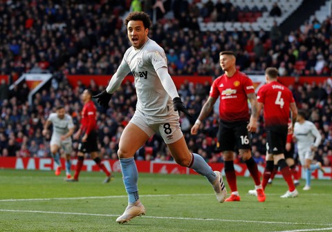 Pogba lập cú đúp, M.U áp sát top 4 - Ảnh 2. Pogba lập cú đúp, M.U áp sát top 4 - Ảnh 2.