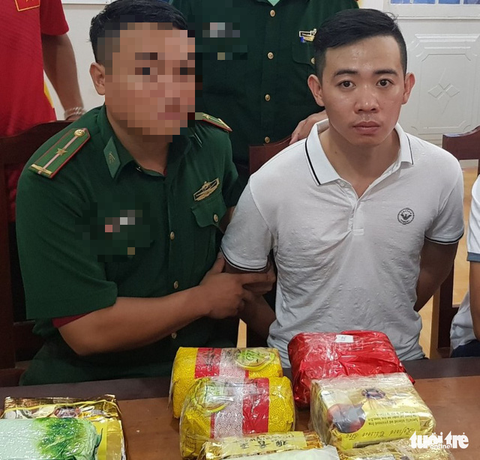 Bắt thêm 3 người trong đường dây vận chuyển ma túy từ Campuchia về TP.HCM - Ảnh 3. Bắt thêm 3 người trong đường dây vận chuyển ma túy từ Campuchia về TP.HCM - Ảnh 3.