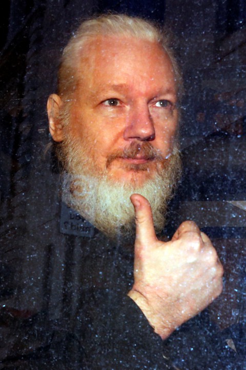Ông trùm WikiLeaks bị bắt - Kỳ cuối: Tương lai nào cho Assange? - Ảnh 3. Ông trùm WikiLeaks bị bắt - Kỳ cuối: Tương lai nào cho Assange? - Ảnh 3.