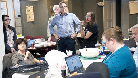 Pulitzer 2019 tôn vinh các nhà báo đưa tin xả súng và điều tra ông Trump - Ảnh 1. Pulitzer 2019 tôn vinh các nhà báo đưa tin xả súng và điều tra ông Trump - Ảnh 1.