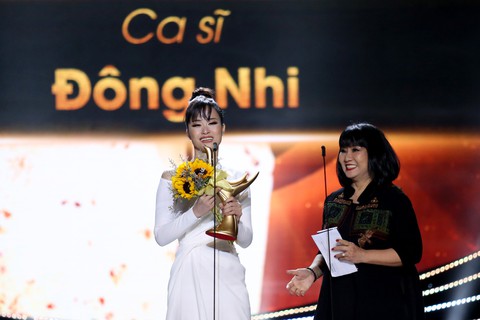 Cống hiến 2019: Gần hơn thị trường, Đông Nhi thắng giải Ca sĩ của năm - Ảnh 9. Cống hiến 2019: Gần hơn thị trường, Đông Nhi thắng giải Ca sĩ của năm - Ảnh 9.