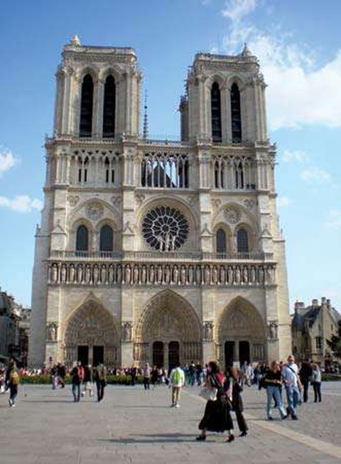 Những cột mốc khiến Nhà thờ Đức Bà Paris nổi tiếng - Ảnh 2. Những cột mốc khiến Nhà thờ Đức Bà Paris nổi tiếng - Ảnh 2.