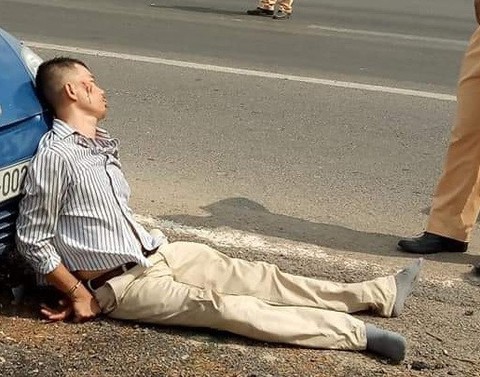 Gây tai nạn liên hoàn qua hai tỉnh, làm CSGT bị thương nặng - Ảnh 4. Gây tai nạn liên hoàn qua hai tỉnh, làm CSGT bị thương nặng - Ảnh 4.