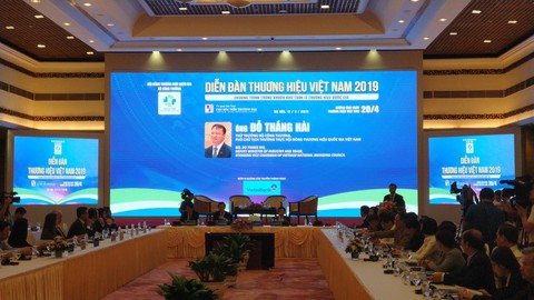 Thương hiệu quốc gia Việt Nam được định giá 235 tỉ USD - Ảnh 1. Thương hiệu quốc gia Việt Nam được định giá 235 tỉ USD - Ảnh 1.