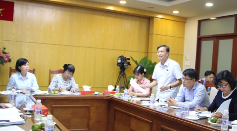 ‘Xử lý dâm ô trẻ em mà yêu cầu dựng lại hiện trường?’ - Ảnh 3. ‘Xử lý dâm ô trẻ em mà yêu cầu dựng lại hiện trường?’ - Ảnh 3.
