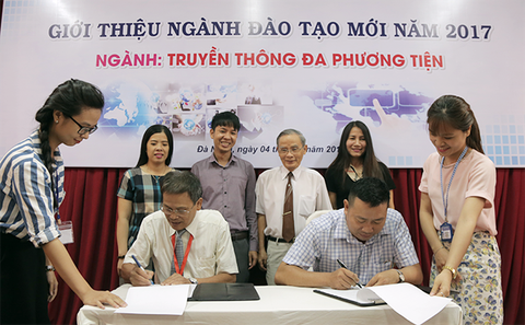 Ngành học truyền thông đa phương tiện giữa thời công nghệ - Ảnh 1. Ngành học truyền thông đa phương tiện giữa thời công nghệ - Ảnh 1.