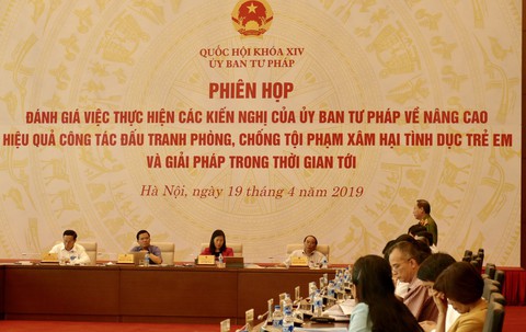 Ủy ban Tư pháp muốn mổ xẻ vụ nữ sinh giao gà, vụ Nguyễn Hữu Linh - Ảnh 2. Ủy ban Tư pháp muốn mổ xẻ vụ nữ sinh giao gà, vụ Nguyễn Hữu Linh - Ảnh 2.