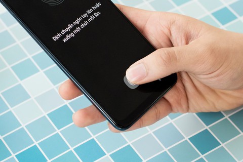 Galaxy A50 dẫn đầu làn sóng cao cấp hoá smartphone tầm trung - Ảnh 3. Galaxy A50 dẫn đầu làn sóng cao cấp hoá smartphone tầm trung - Ảnh 3.