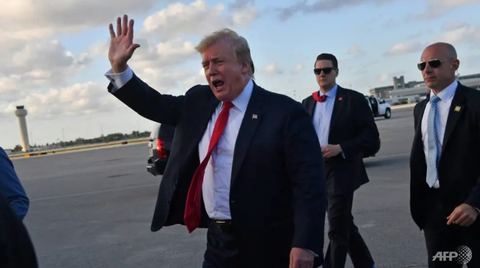 Ông Trump nói báo cáo của ông Mueller điên rồ và bịa đặt - Ảnh 1. Ông Trump nói báo cáo của ông Mueller điên rồ và bịa đặt - Ảnh 1.