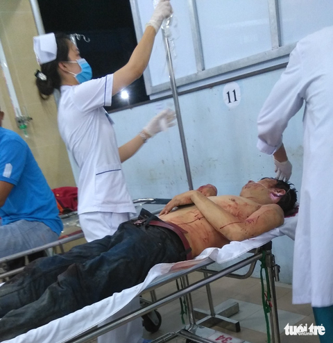 Bị chém 17 nhát vì chê nhà hàng xóm hát như nhạc đám ma - Ảnh 1. Bị chém 17 nhát vì chê nhà hàng xóm hát như nhạc đám ma - Ảnh 1.