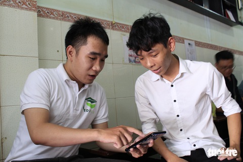 Tìm gia sư bằng ứng dụng công nghệ - Ảnh 1. Tìm gia sư bằng ứng dụng công nghệ - Ảnh 1.