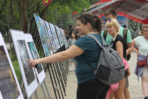 ‘Biển, đảo quê hương’ giữa lòng cố đô Hoa Lư - Ảnh 3. ‘Biển, đảo quê hương’ giữa lòng cố đô Hoa Lư - Ảnh 3.