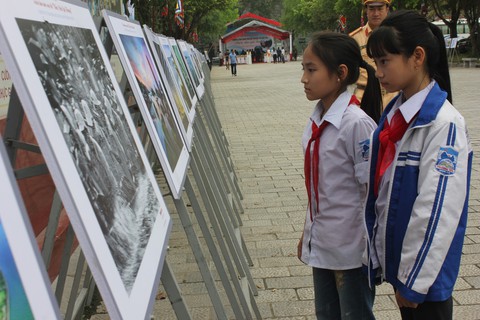 ‘Biển, đảo quê hương’ giữa lòng cố đô Hoa Lư - Ảnh 4. ‘Biển, đảo quê hương’ giữa lòng cố đô Hoa Lư - Ảnh 4.