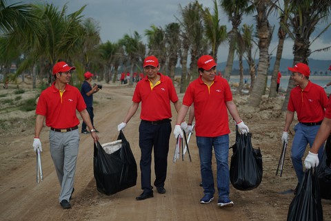 Vietjet và chặng đường ‘Hãy làm sạch biển’ - Ảnh 2. Vietjet và chặng đường ‘Hãy làm sạch biển’ - Ảnh 2.