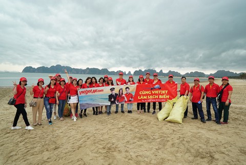 Vietjet và chặng đường ‘Hãy làm sạch biển’ - Ảnh 3. Vietjet và chặng đường ‘Hãy làm sạch biển’ - Ảnh 3.