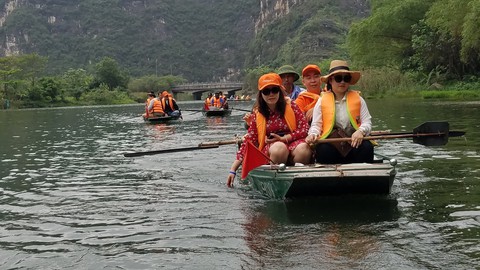 Tour lễ 30-4 còn nhiều chỗ, bùng nổ các điểm vui chơi - Ảnh 2. Tour lễ 30-4 còn nhiều chỗ, bùng nổ các điểm vui chơi - Ảnh 2.
