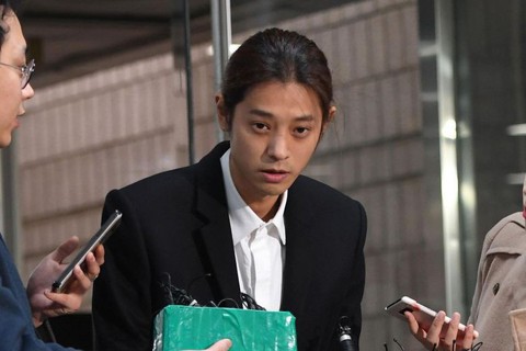 Bê bối tình dục, Jung Joon Young và Choi Jong Hoon bị kết án tù giam - Ảnh 5. Bê bối tình dục, Jung Joon Young và Choi Jong Hoon bị kết án tù giam - Ảnh 5.