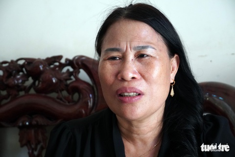 Hình ảnh thân nhân khóc liệt sĩ bị xúc phạm, trang Facebook nói 48 tiếng mới gỡ! - Ảnh 1. Hình ảnh thân nhân khóc liệt sĩ bị xúc phạm, trang Facebook nói 48 tiếng mới gỡ! - Ảnh 1.