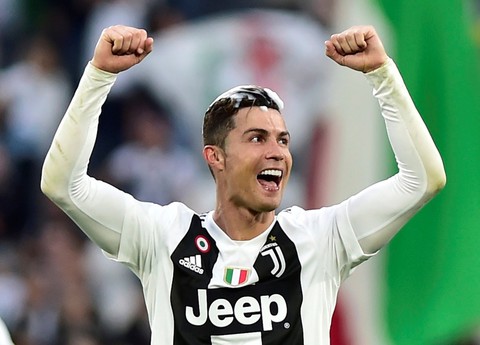 Thắng ngược Fiorentina, Juventus lần thứ 35 vô địch Serie A - Ảnh 3. Thắng ngược Fiorentina, Juventus lần thứ 35 vô địch Serie A - Ảnh 3.