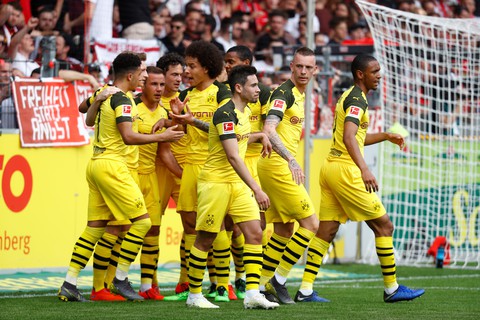 Thần đồng nước Anh Sancho giúp Dortmund đuổi sát Hùm xám - Ảnh 2. Thần đồng nước Anh Sancho giúp Dortmund đuổi sát Hùm xám - Ảnh 2.