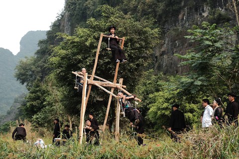 Sông núi hữu tình, hùng vĩ ở Lễ hội Tràng An 2019 - Ảnh 10. Sông núi hữu tình, hùng vĩ ở Lễ hội Tràng An 2019 - Ảnh 10.