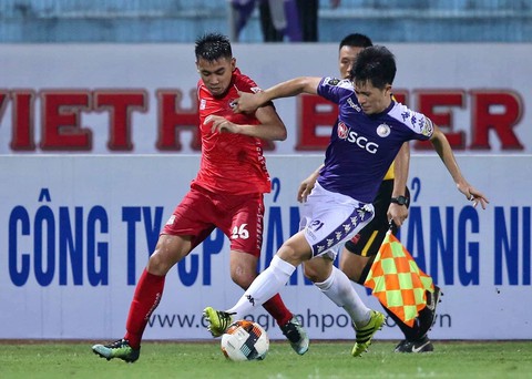 HLV Chu Đình Nghiêm: CĐV Hải Phòng cuồng nhiệt thái quá - Ảnh 1. HLV Chu Đình Nghiêm: CĐV Hải Phòng cuồng nhiệt thái quá - Ảnh 1.