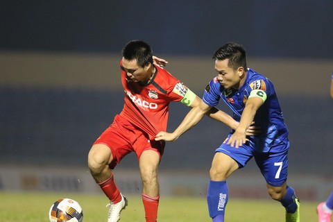 Đinh Thanh Trung tỏa sáng, Quảng Nam đánh bại Hoàng Anh Gia Lai - Ảnh 3. Đinh Thanh Trung tỏa sáng, Quảng Nam đánh bại Hoàng Anh Gia Lai - Ảnh 3.