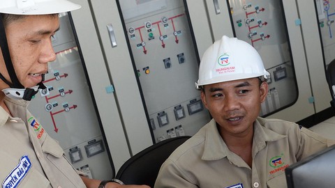 Nắng rang - Gió phang thành điện sạch - Ảnh 3. Nắng rang - Gió phang thành điện sạch - Ảnh 3.