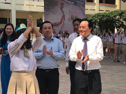 Bộ GD-ĐT phát động Trường học hạnh phúc - Ảnh 1. Bộ GD-ĐT phát động Trường học hạnh phúc - Ảnh 1.